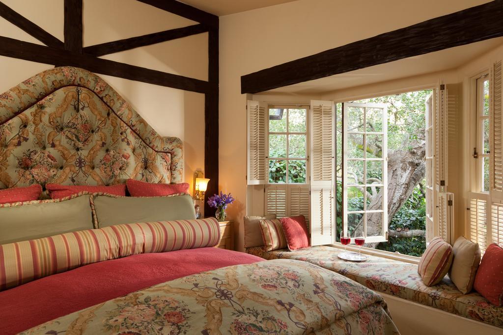 Old Monterey Inn Room photo